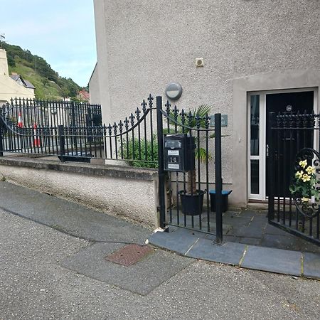 Bodlondeb Castle Bed & Breakfast { Central Llandudno} Exteriör bild