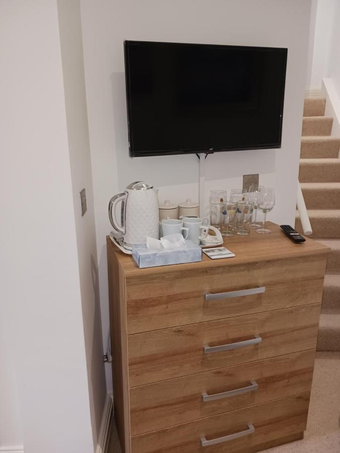 Bodlondeb Castle Bed & Breakfast { Central Llandudno} Exteriör bild